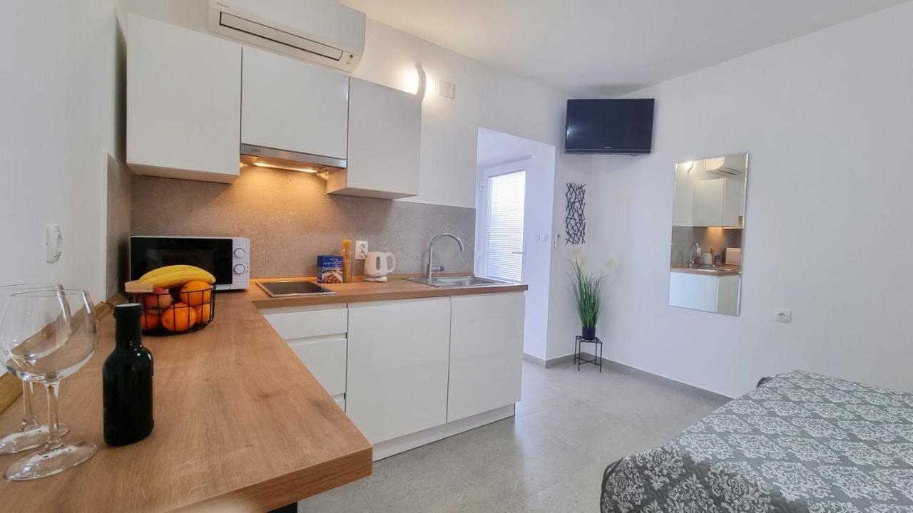 Apartmani Pavlovic Krk Town Kültér fotó