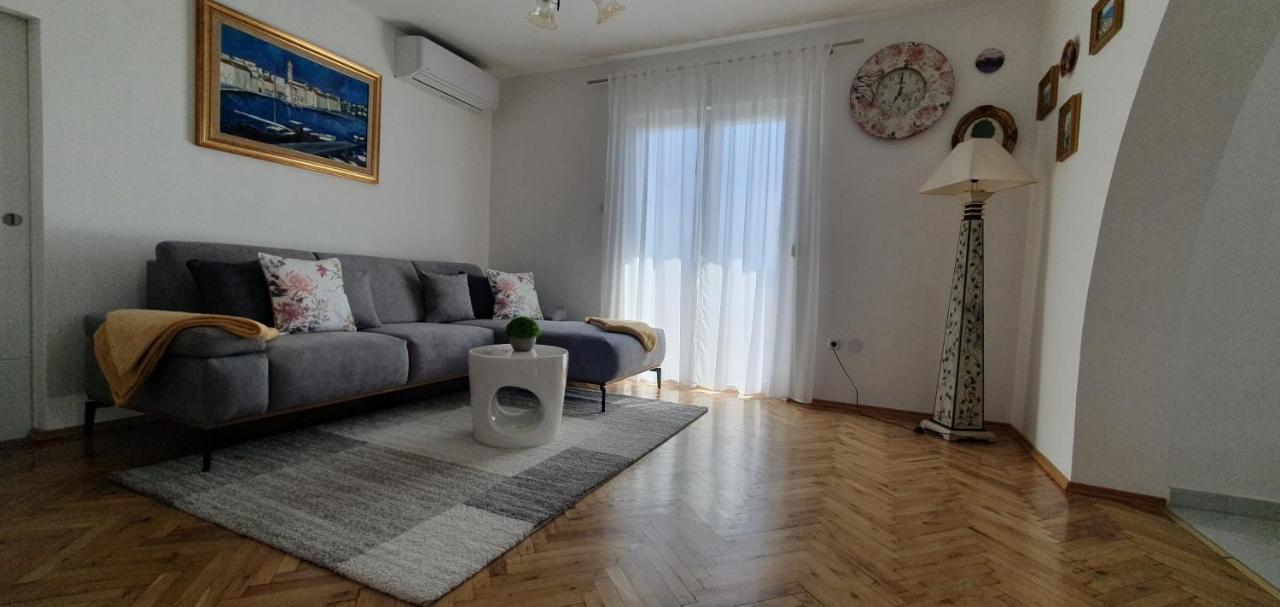 Apartmani Pavlovic Krk Town Kültér fotó