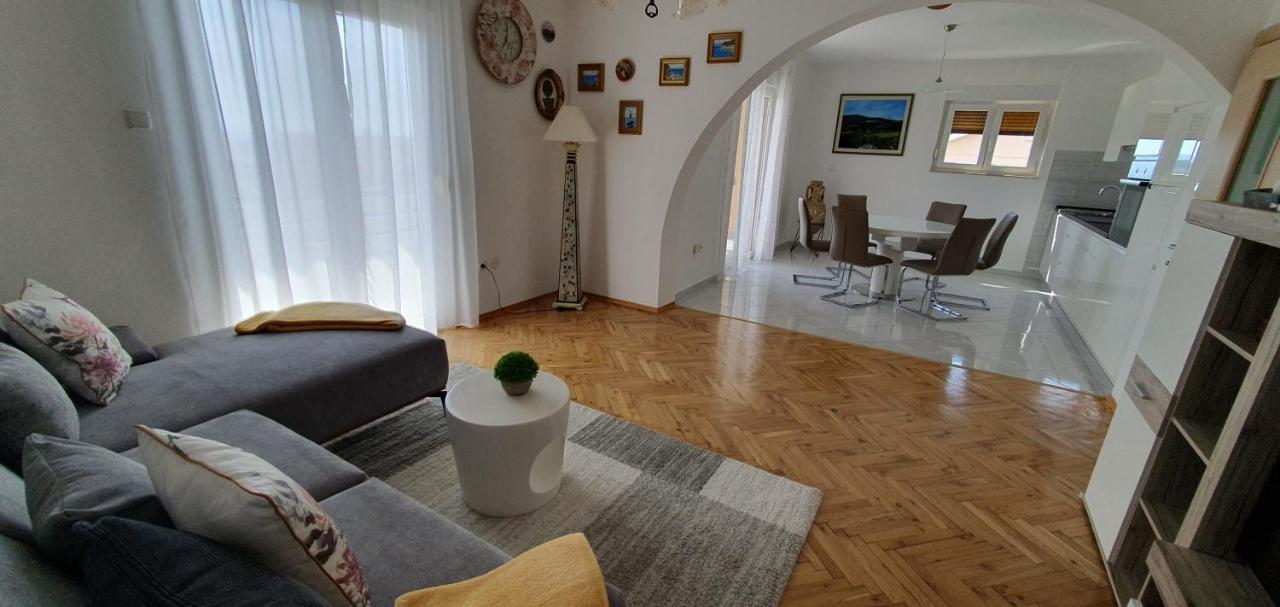 Apartmani Pavlovic Krk Town Kültér fotó