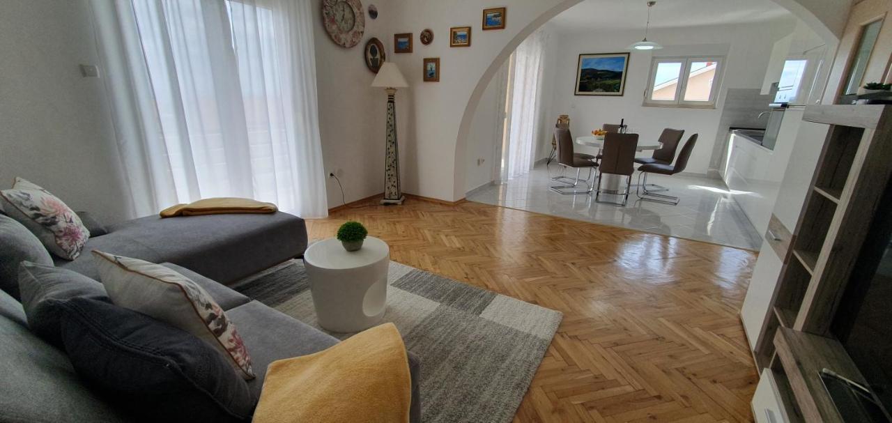 Apartmani Pavlovic Krk Town Kültér fotó