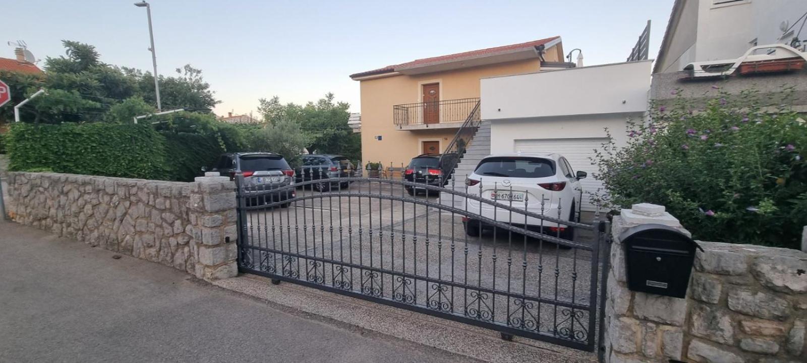 Apartmani Pavlovic Krk Town Kültér fotó